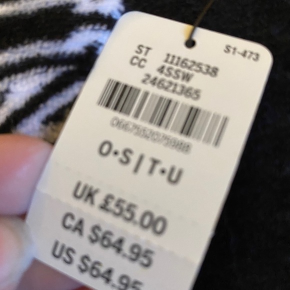 NWT pink VS Sherpa blanket snowflake dog 50 x 60” - Picture 4 of 4